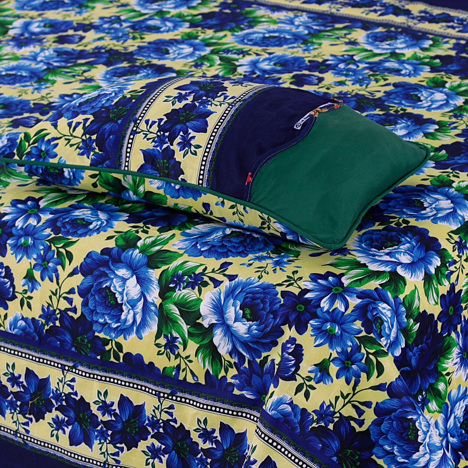 3 Pcs Bed sheet B-023